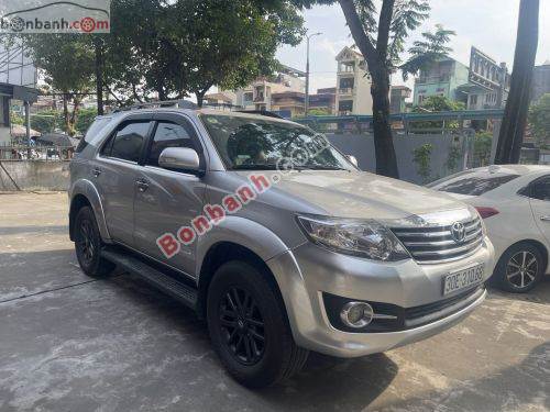 Toyota Fortuner 2.7V 4x2 AT 2016 - ảnh 2