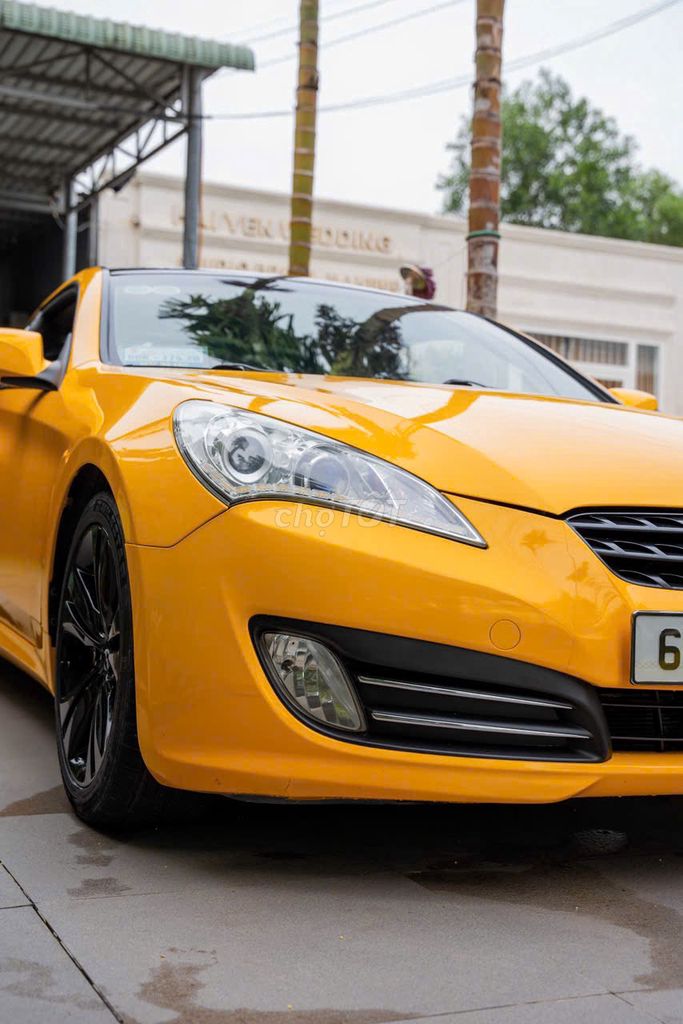 Hyundai Genesis 2011 - ảnh 2