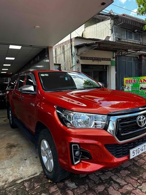 Toyota Hilux - ảnh 1