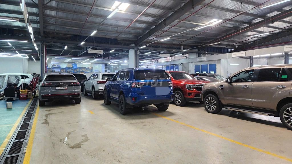 Ford Everest 2023 - ảnh 1