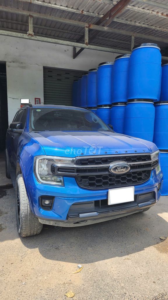 Ford Everest 2023 - ảnh 2