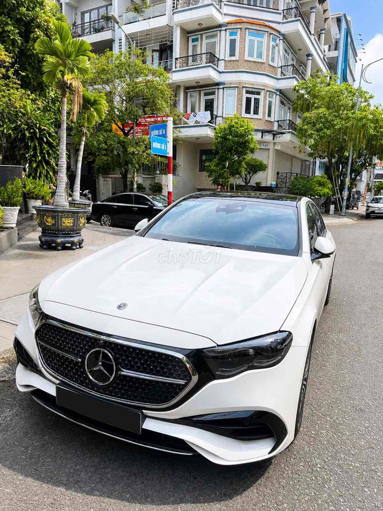 Mercedes-Benz - ảnh 1