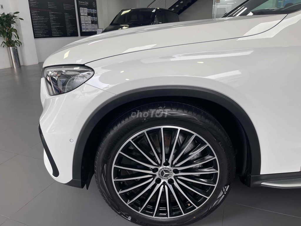 Mercedes-Benz - ảnh 2