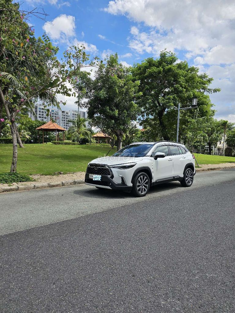 Toyota Corolla Cross - ảnh 2