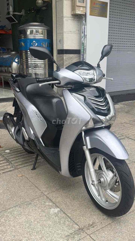 Honda SH 2019 - ảnh 1
