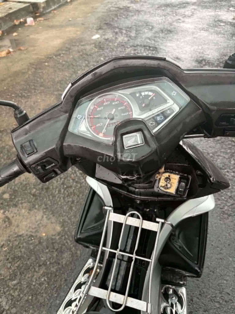 Honda Air Blade 2010 - ảnh 2