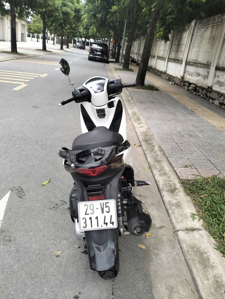 Honda SH 2016 - ảnh 3