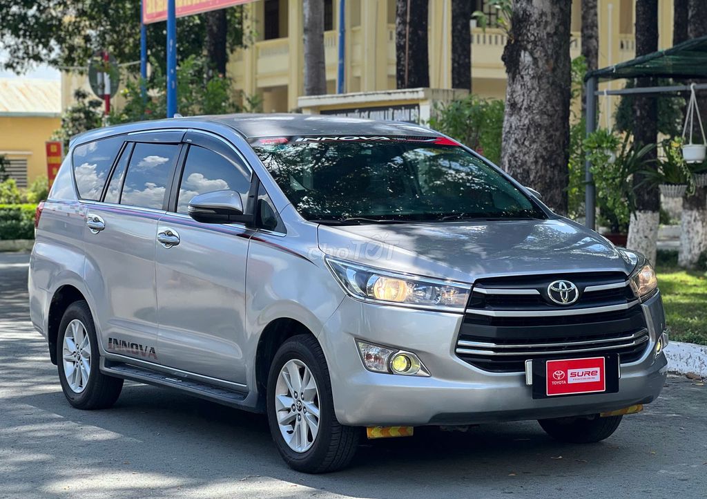 Toyota Innova 2.0E 2018 - ảnh 2