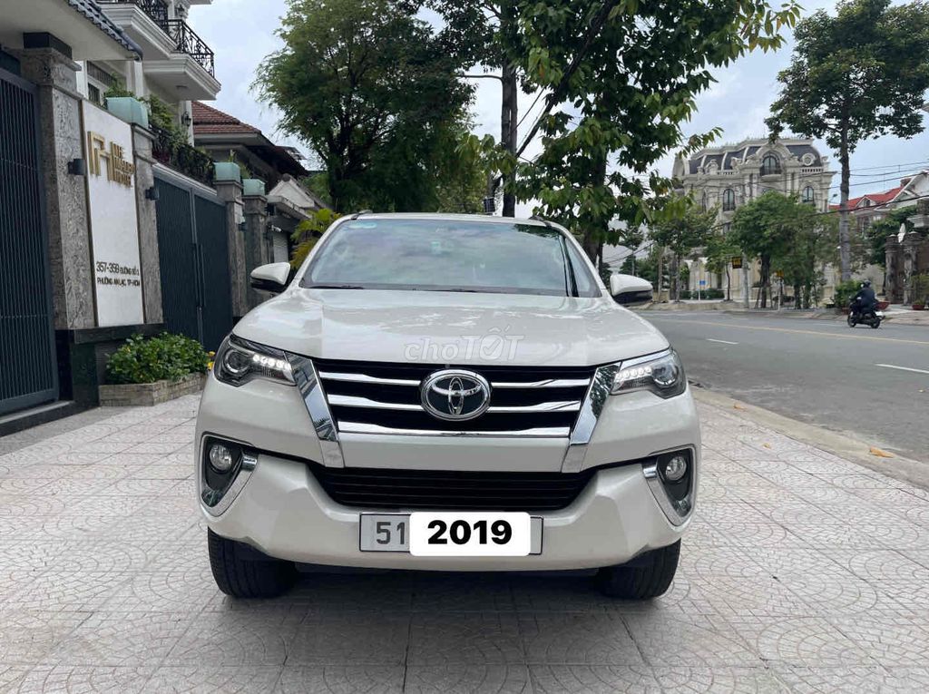 Toyota Fortuner 2019 - ảnh 1