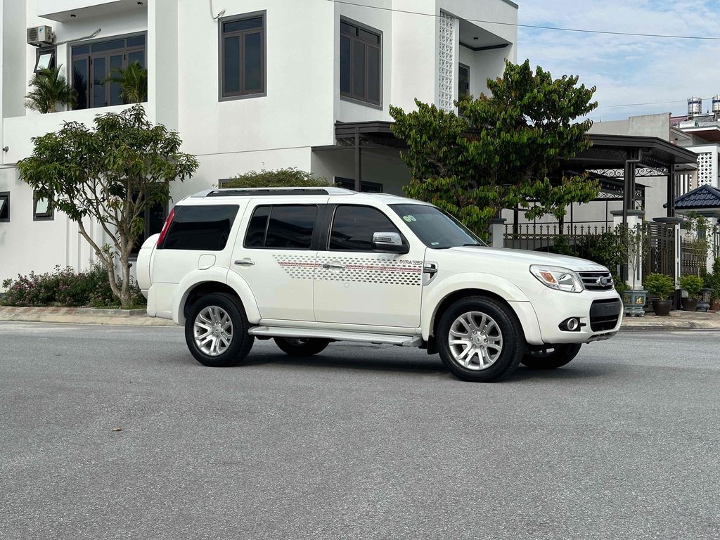 Ford Everest - ảnh 3