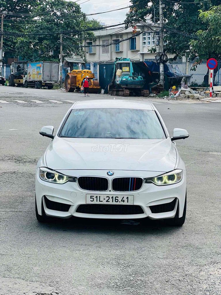 BMW 2012 - ảnh 2
