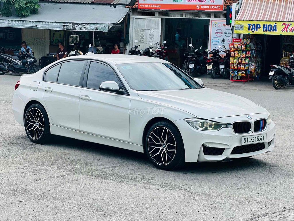 BMW 2012 - ảnh 4