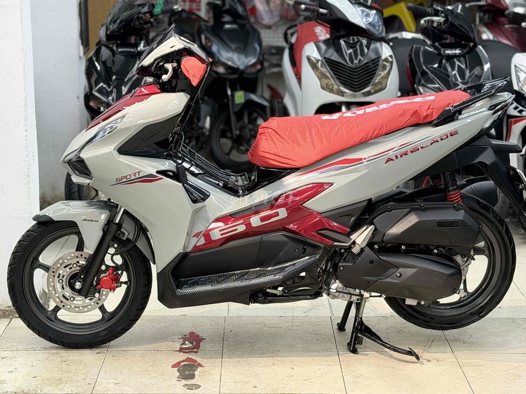 Honda Air Blade 2024 - ảnh 3