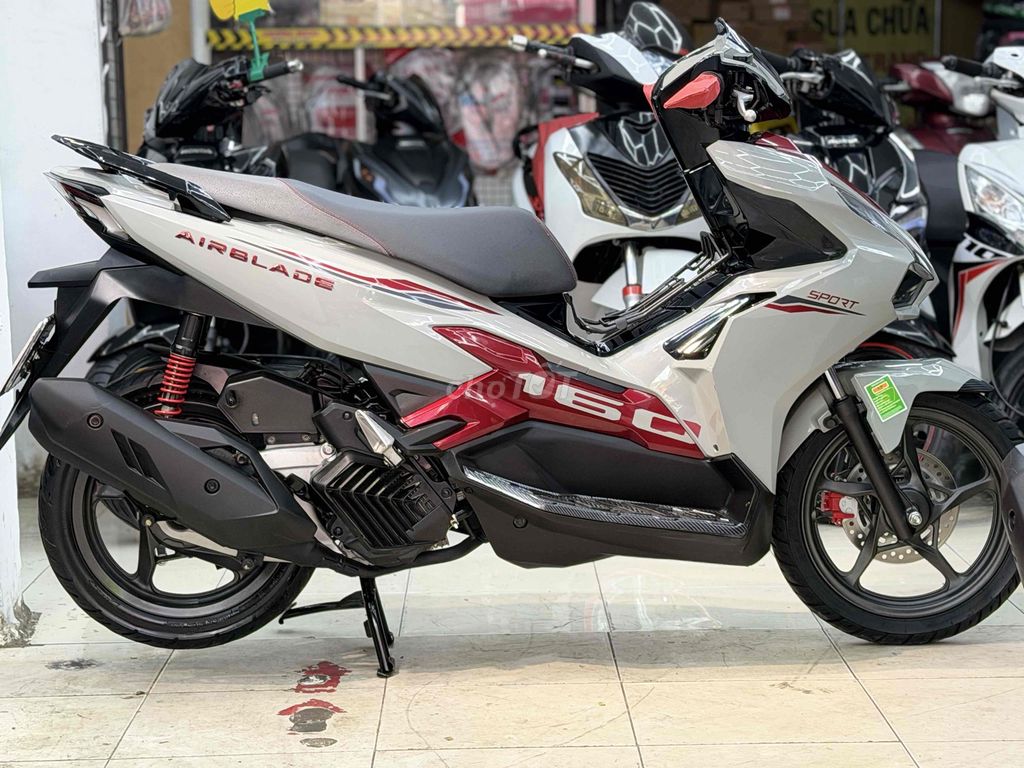 Honda Air Blade 2024 - ảnh 4