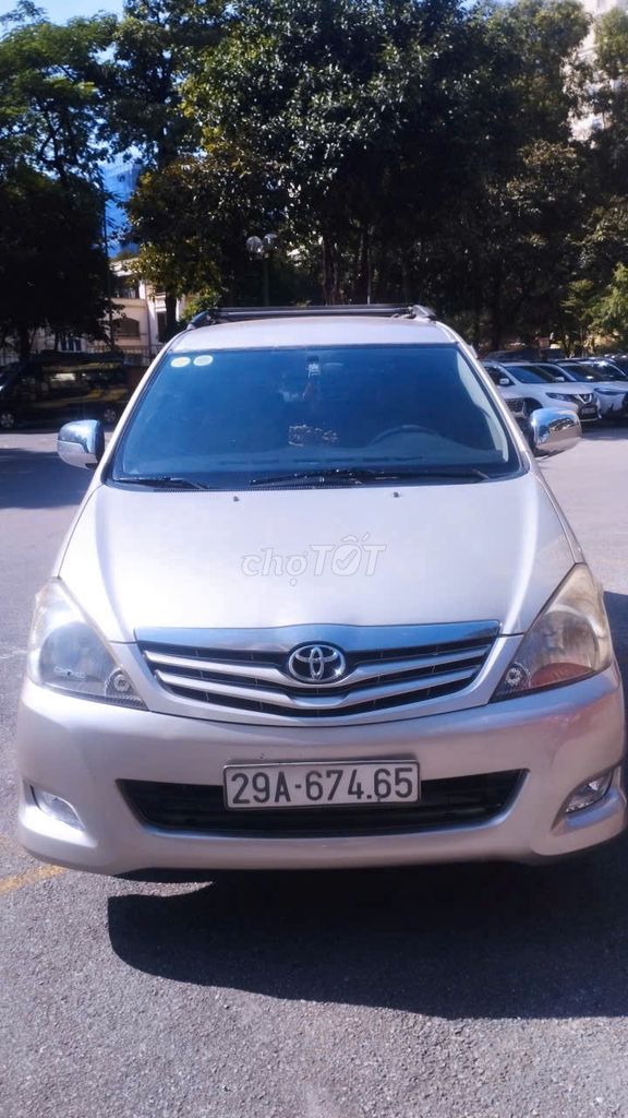 Toyota Innova 2010 - ảnh 5