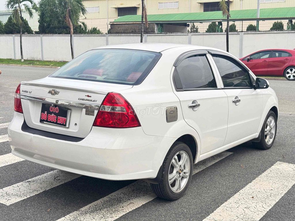 Chevrolet Aveo 2018 - ảnh 1