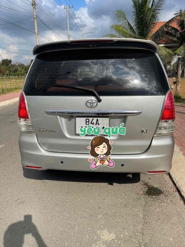 Toyota Innova - ảnh 2