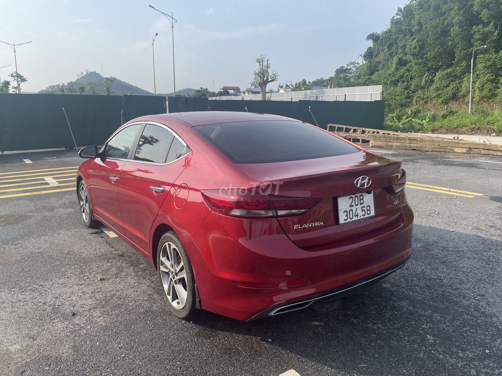 Hyundai Elantra 2024 - ảnh 4