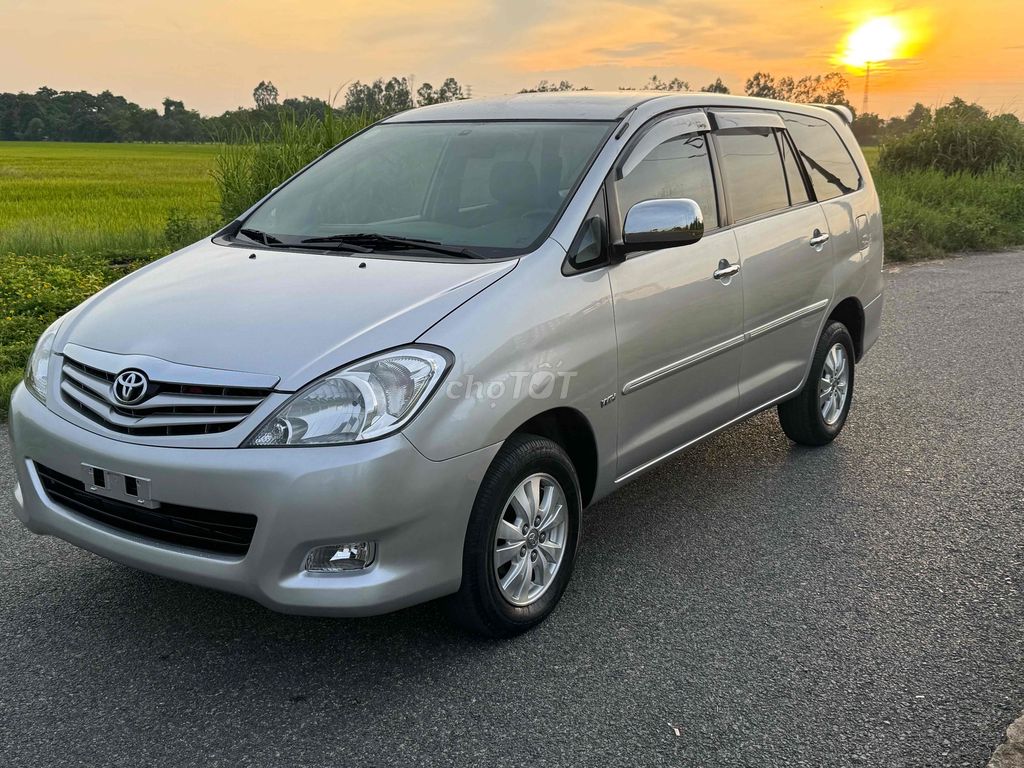 Toyota Innova G 2009 - ảnh 2