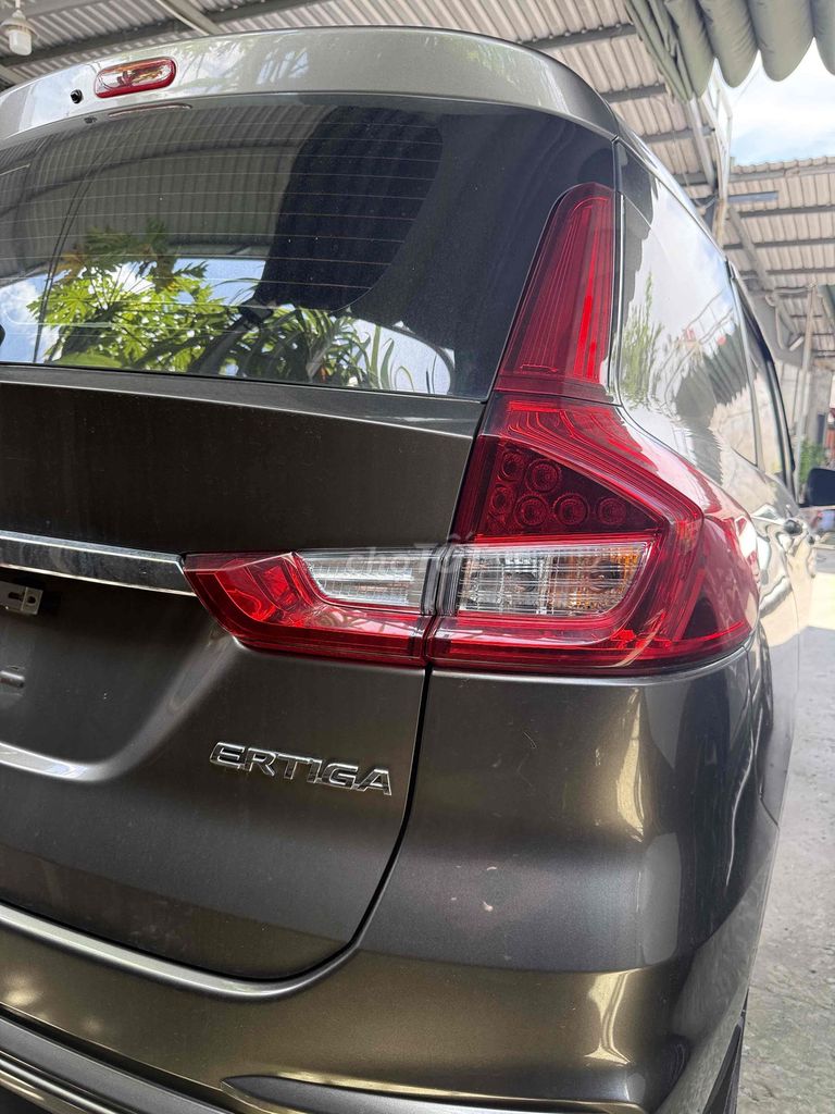 Suzuki Ertiga 2022 - ảnh 1