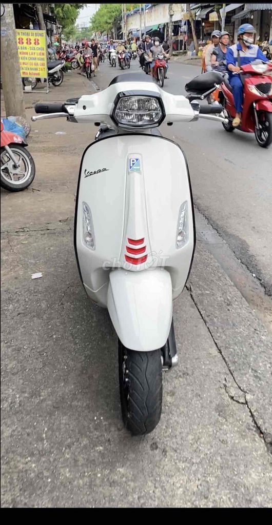 Piaggio Vespa 2023 - ảnh 1