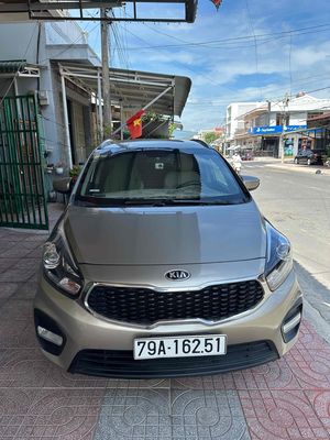 Kia Rondo - ảnh 1