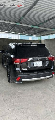 Mitsubishi Outlander 2.0 CVT 2017 - ảnh 2