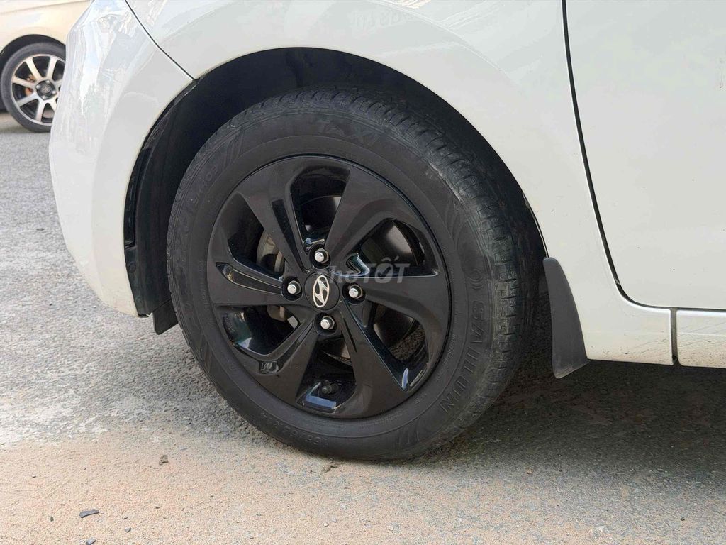 Hyundai i10 2018 - ảnh 4
