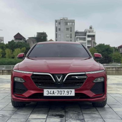 VinFast Lux A2.0 2022 - ảnh 1