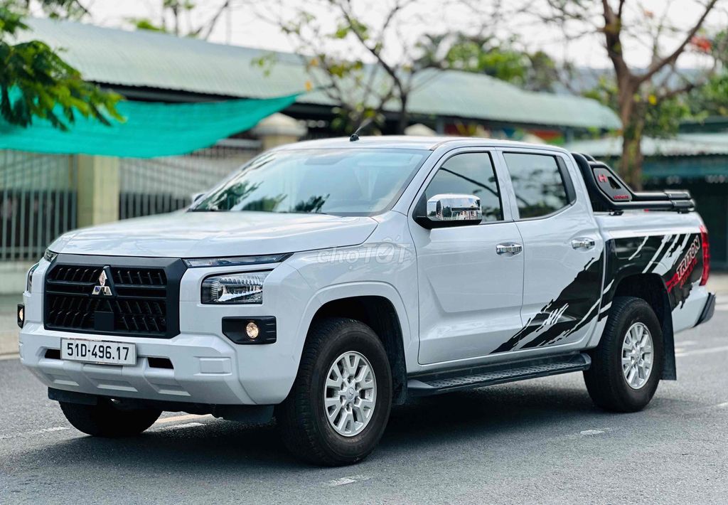Mitsubishi Triton 2024 - ảnh 1
