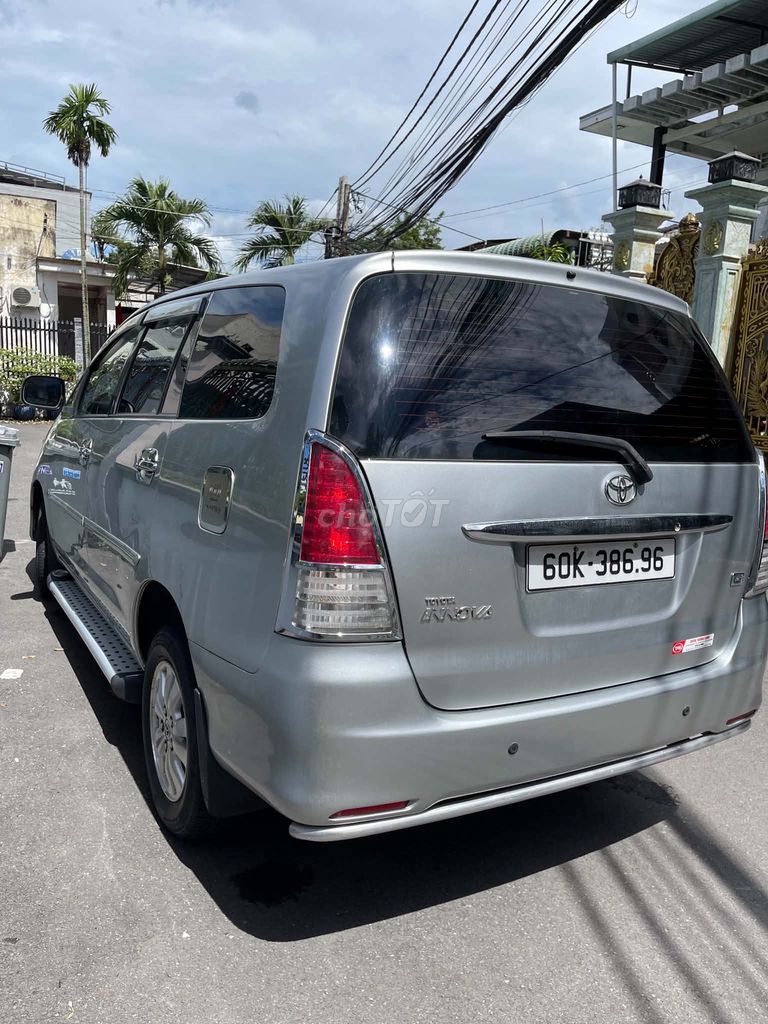 Toyota Innova G 2011 - ảnh 2