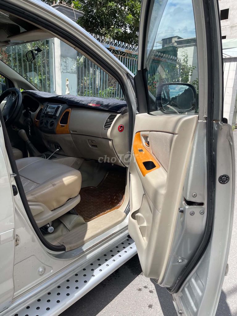 Toyota Innova G 2011 - ảnh 3