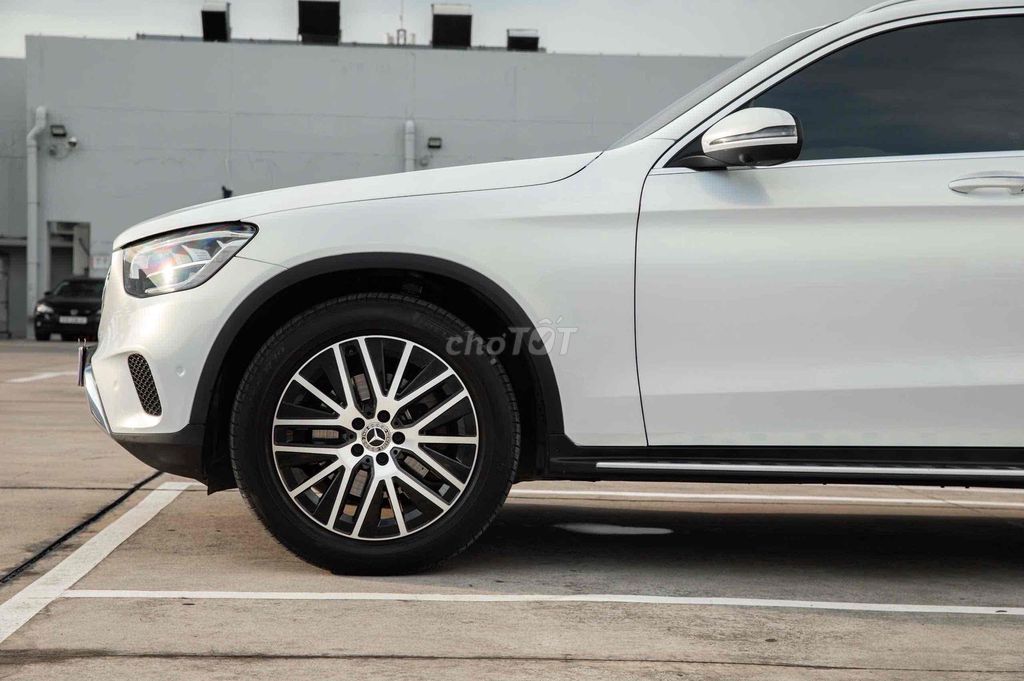 Mercedes-Benz GLC 200 4Matic 2022 - ảnh 3