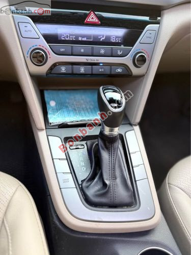 Hyundai Elantra 1.6 AT 2018 - ảnh 5
