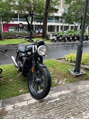 Triumph Street 2018 - ảnh 1