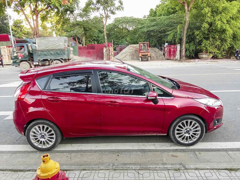 Ford Fiesta 2014 - ảnh 4