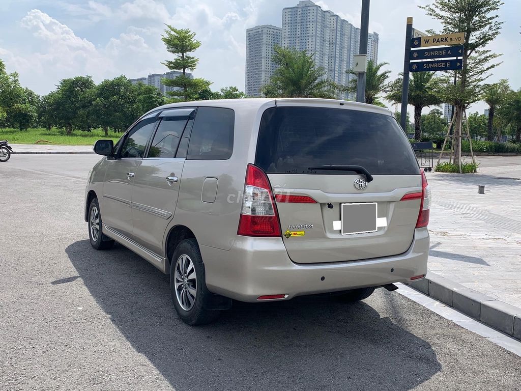 Toyota Innova 2015 - ảnh 3