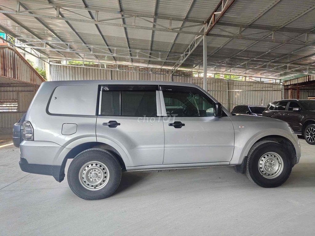 Mitsubishi Pajero 2013 - ảnh 1