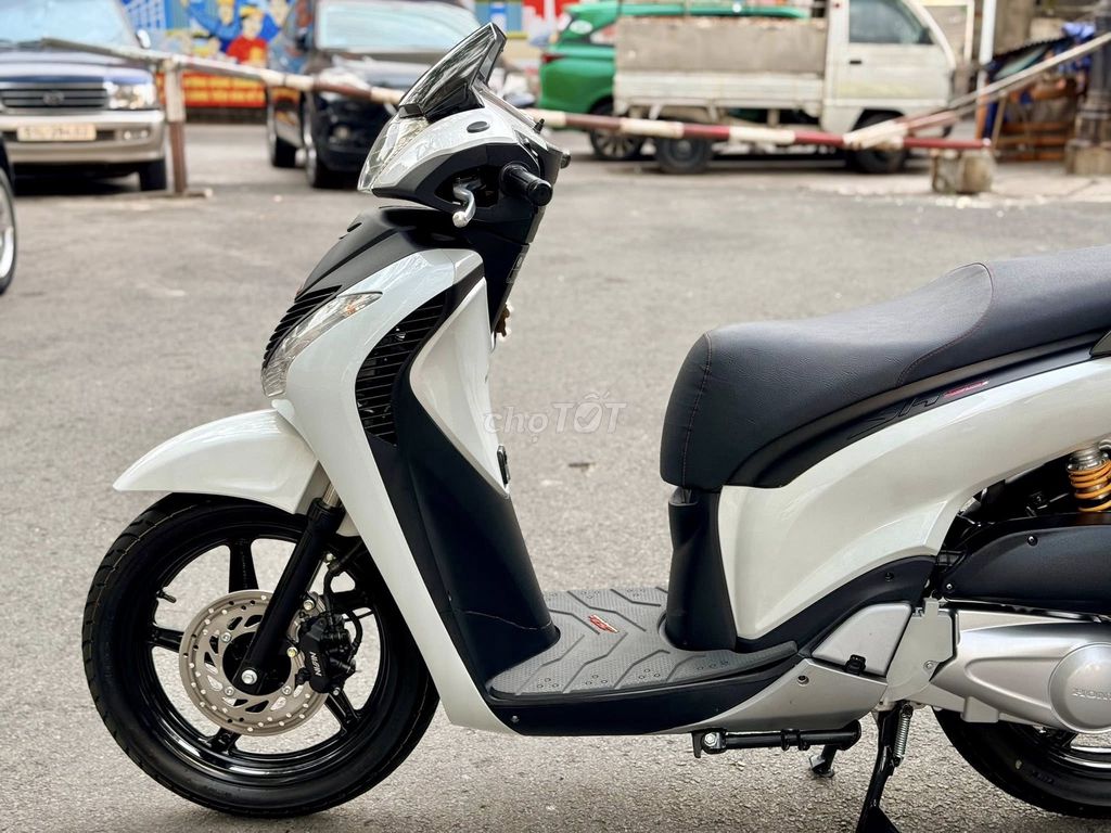 Honda 2011 - ảnh 4