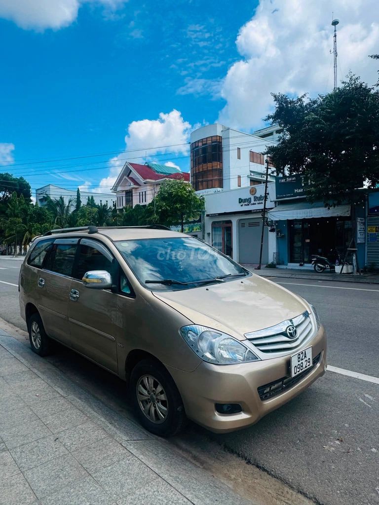 Toyota Innova 2009 - ảnh 5