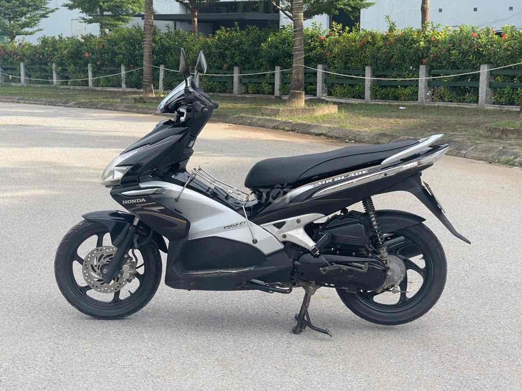 Honda Air Blade 2010 - ảnh 2