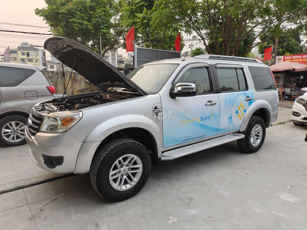 Ford Everest - ảnh 2