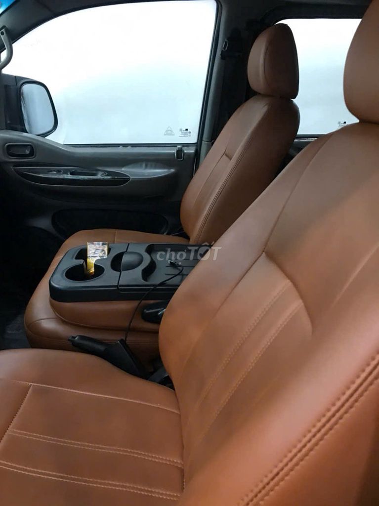 Hyundai Starex - ảnh 5