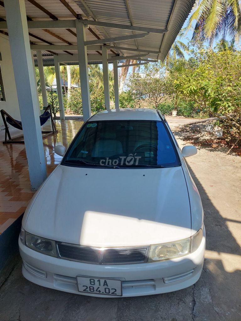 Mitsubishi Lancer 2000 - ảnh 2