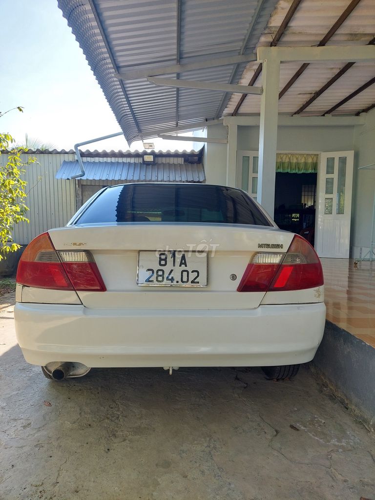 Mitsubishi Lancer 2000 - ảnh 3