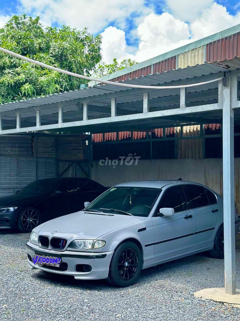 BMW 2004 - ảnh 3
