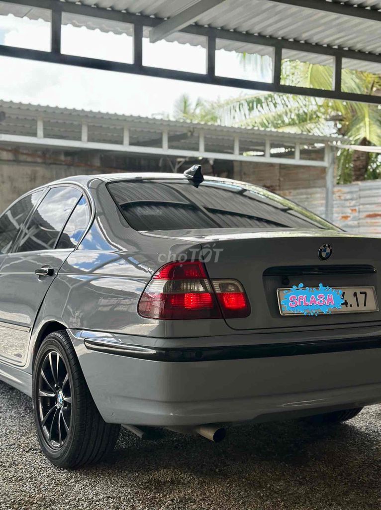 BMW 2004 - ảnh 4