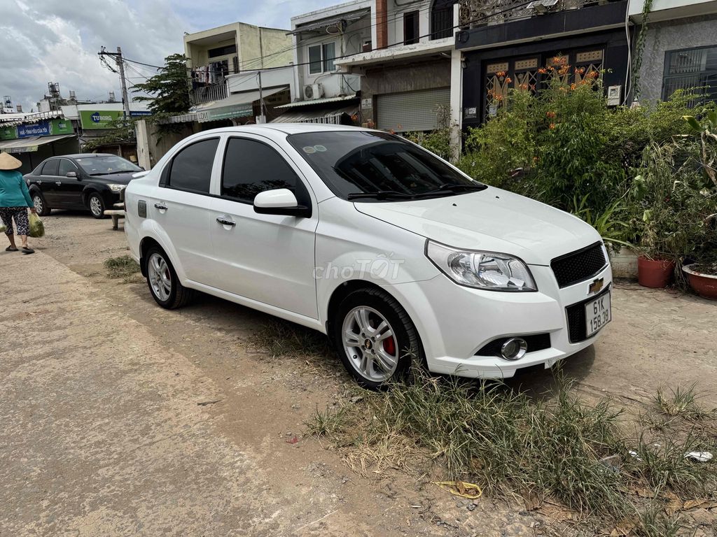 Chevrolet Aveo 2017 - ảnh 1