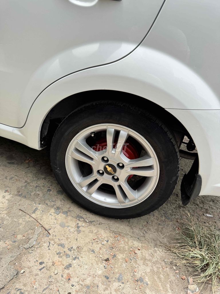 Chevrolet Aveo 2017 - ảnh 3