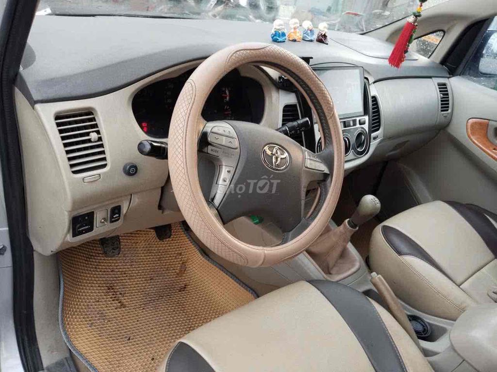 Toyota Innova 2008 - ảnh 3